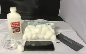 How to clean an iPhone